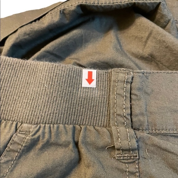 Torrid Olive Poplin Cuffed Rolled Lightweight Shorts - Picture 6 of 9